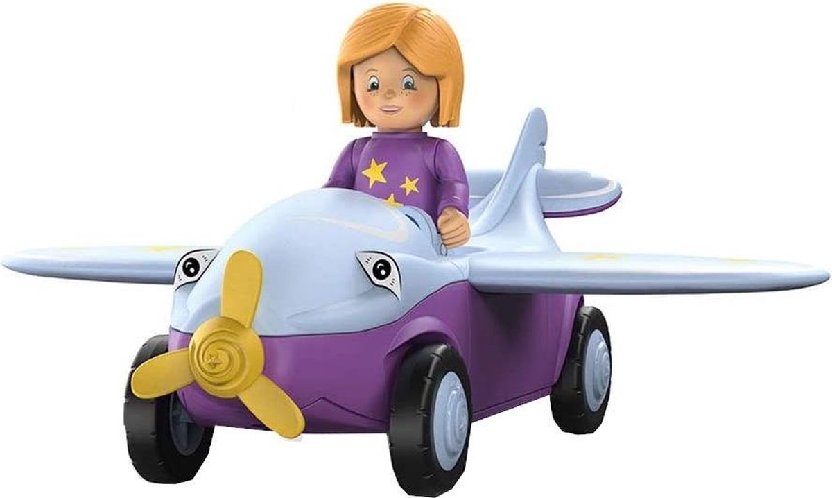 Vrouwelijke piloot in een speelgoedvliegtuigje